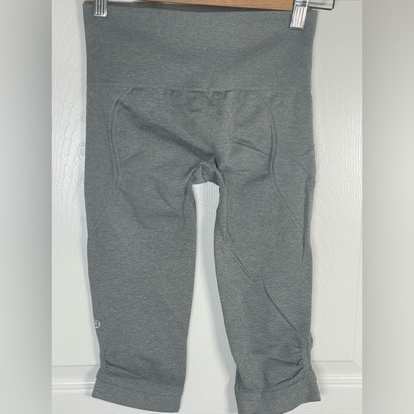 lululemon athletica Gray Cropped Pants - Picture 4 of 8